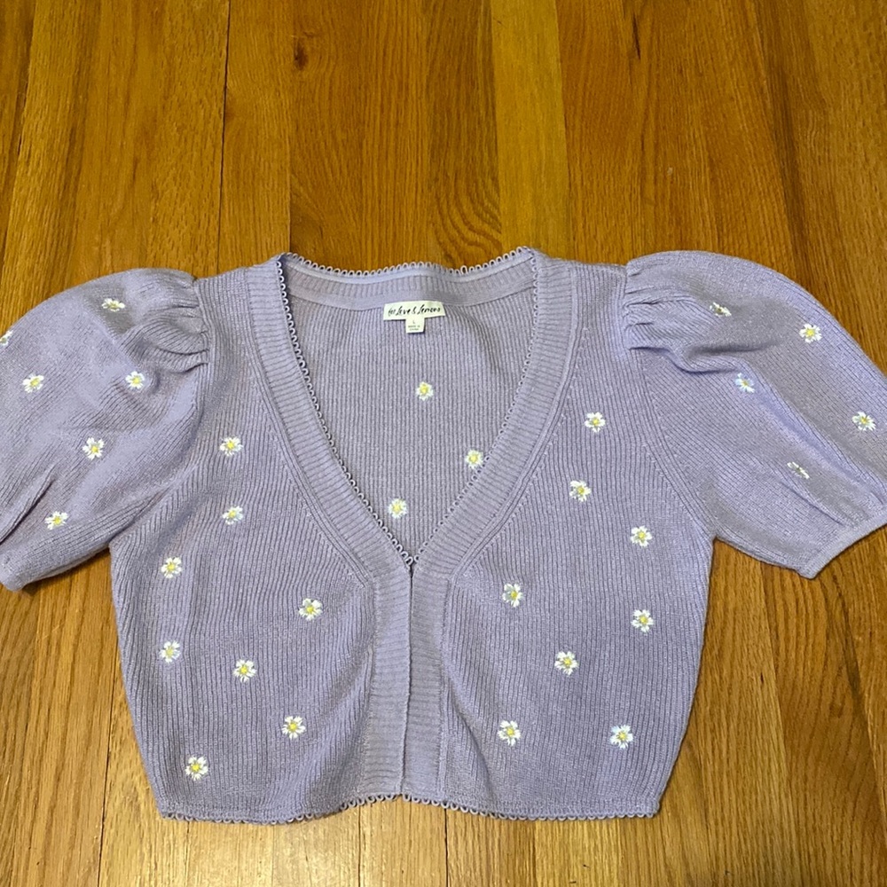 FLL crop sweater lavender with Embroidered daisies size Large not sold in store